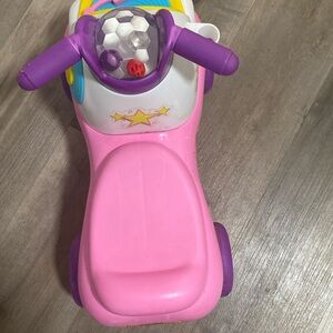 I am selling my 3 year old riding toy